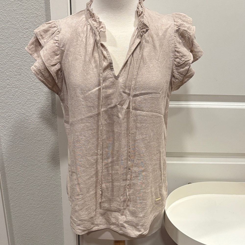 EUC Anne Klein Ruffled Sleeve Blouse in Sand